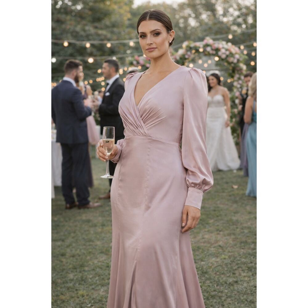 New with Tags IEENA Mac Duggal Dress 12 Blush Satin V Neck Formal Gown